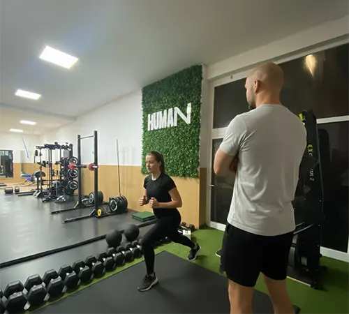 Personal Trainer com aluna